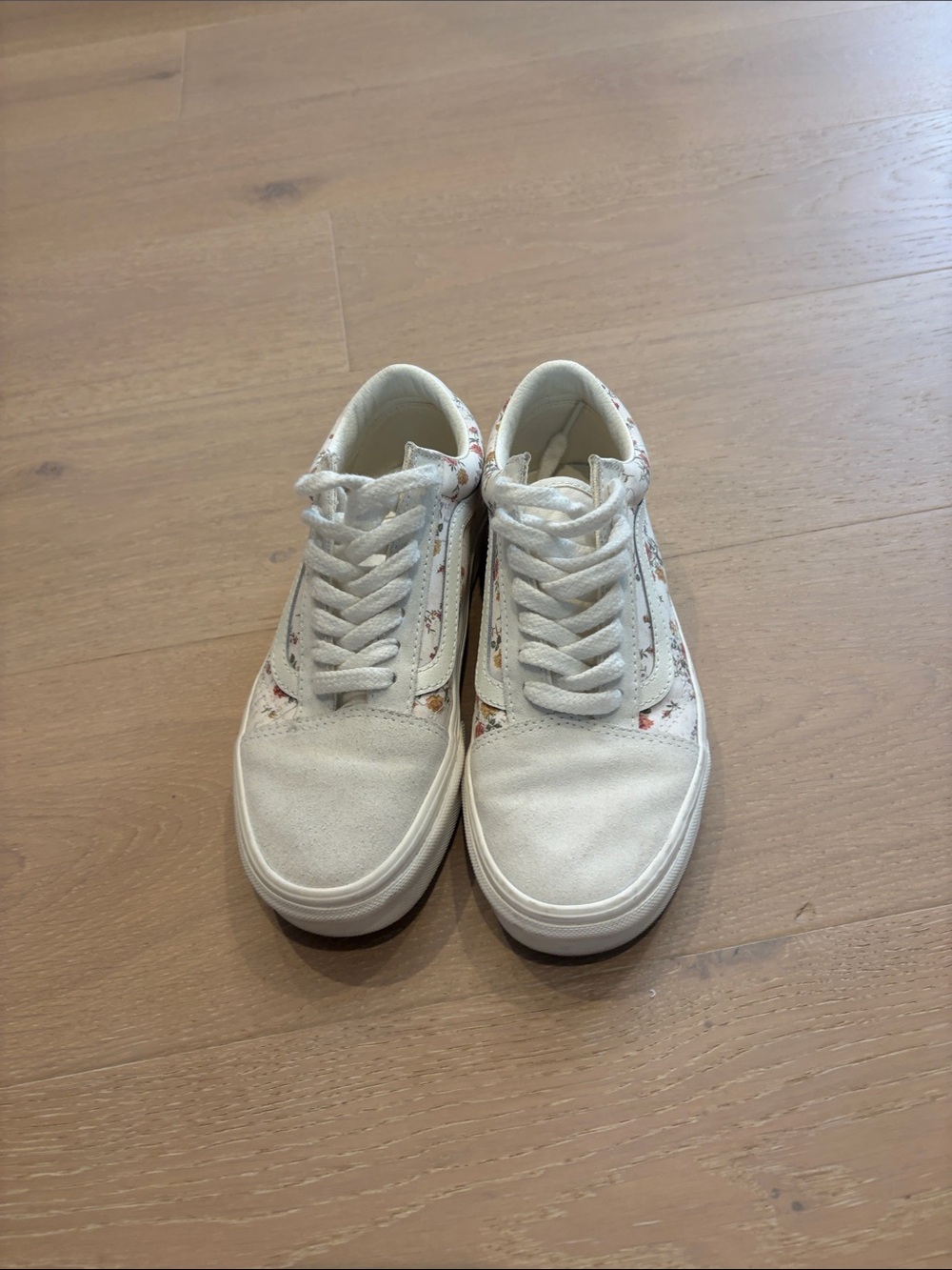 Vans - Picture 3 of 4